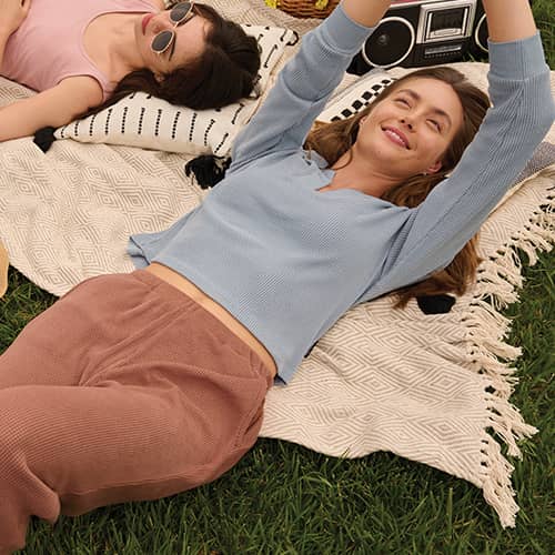 Women’s Waffle V-Neck Top