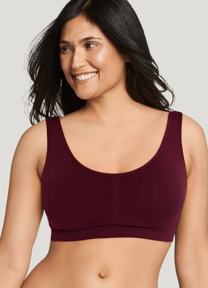Looking for soft and seamfree support? Our Jockey® Modern Micro Seamfree™  Padded Bralette gives both. 🙌🏽​ ​​