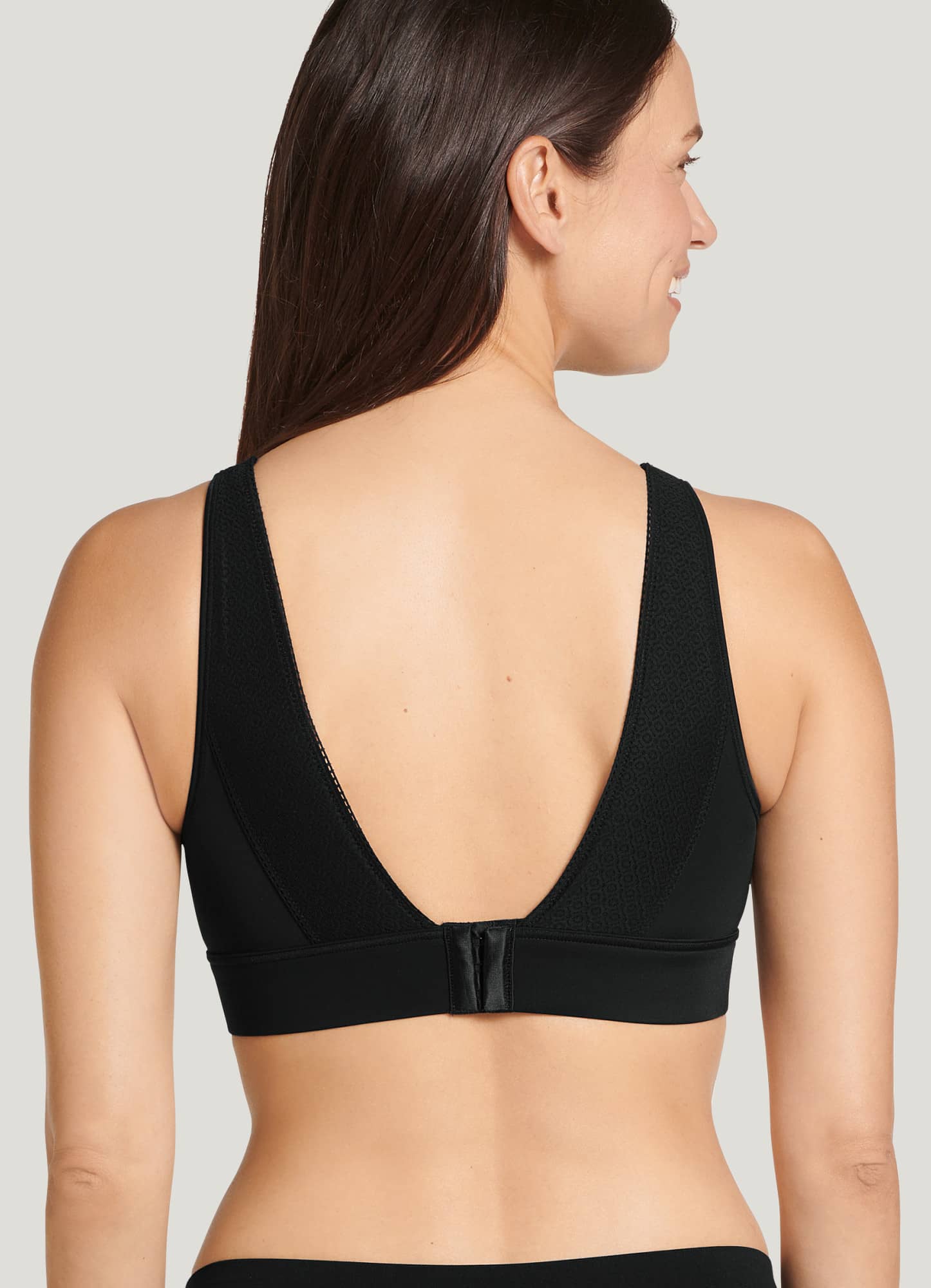 Bras for Large Breasted Women Full Coverage Wirefree Everyday Bra Lightly  Lined Back Smoothing Bra Large Breast Cami Bralette,Push Up Bras for Women  Black 34 at  Women's Clothing store