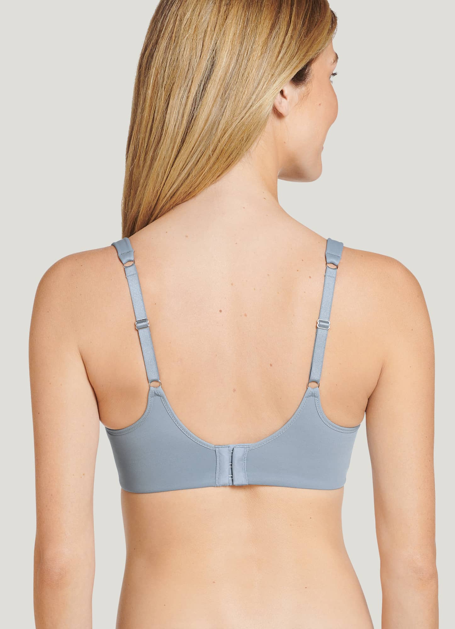 I'm 5'10, 210 lbs and a size 16, I found the perfect sports bras for a  wide back and they eliminate any 'lumpy' bits