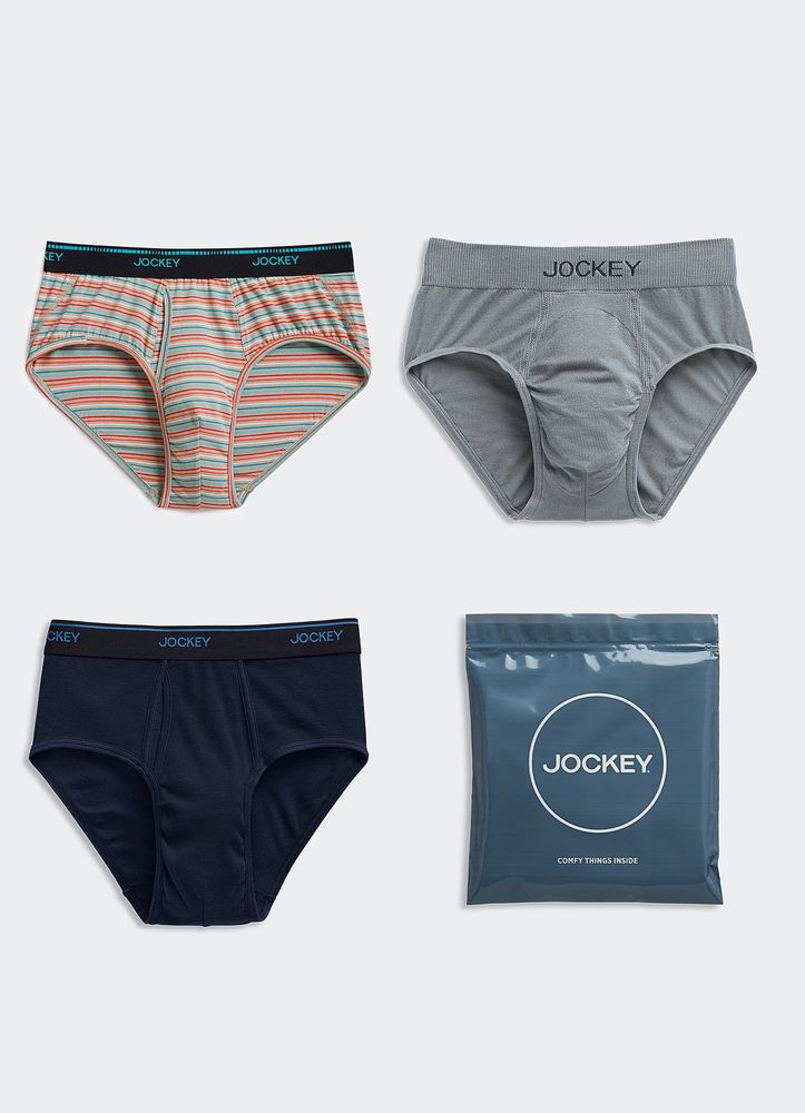 Looking for last minute gifts for the men in your life? 🎁 The Jockey®  Elevated Comfort Short Trunk is crafted from our premium cotton